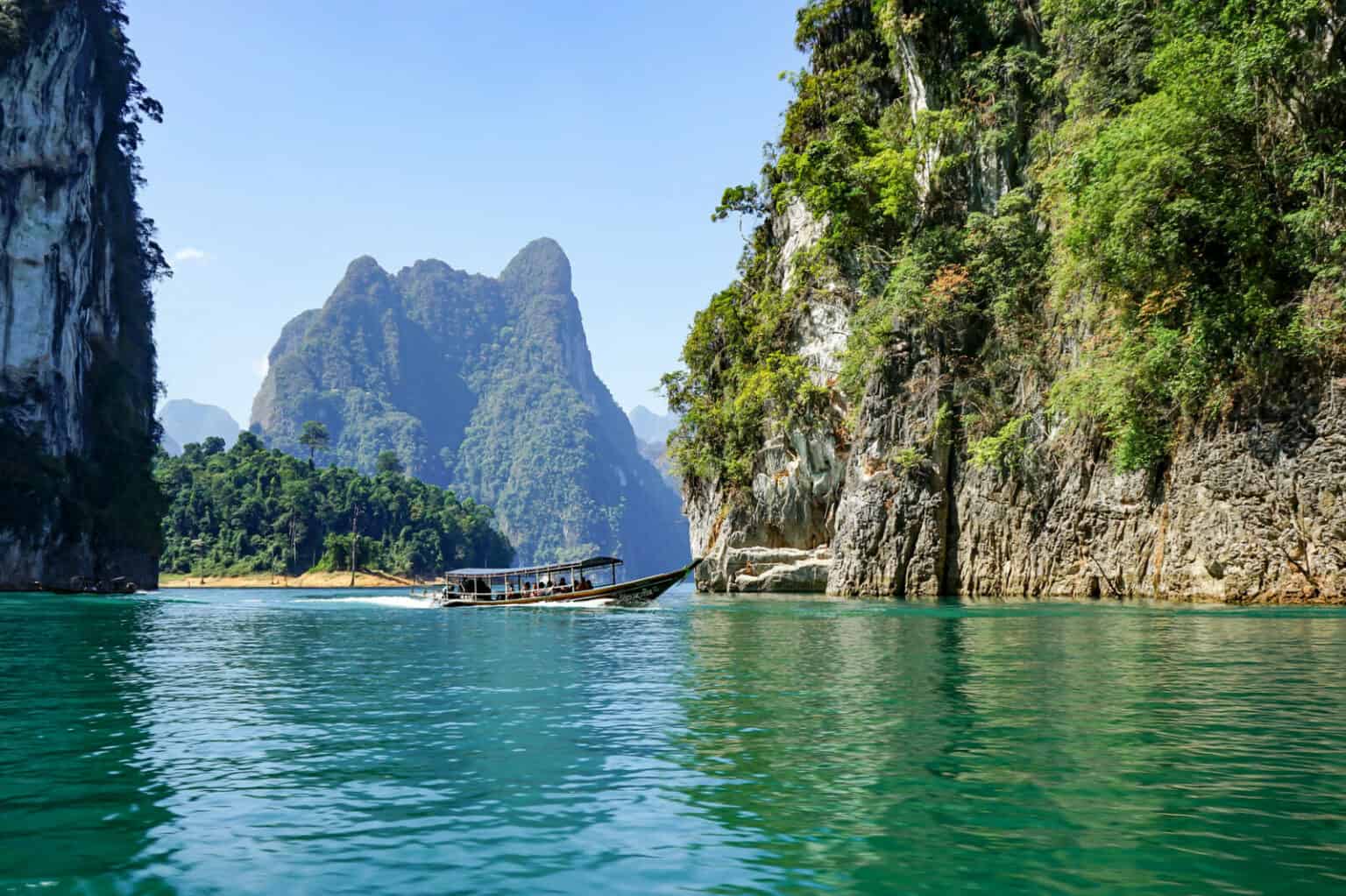 How to Spend the Best Vacation at Cheow Lan Lake – Open The World